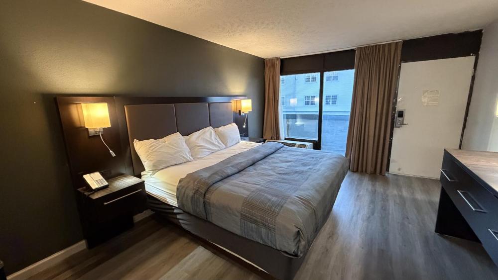 King Room - Smoking  interior